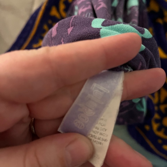 LULAROE MINNIE DISNEY LEGGINGS TALL AND CURVY - Picture 2 of 5